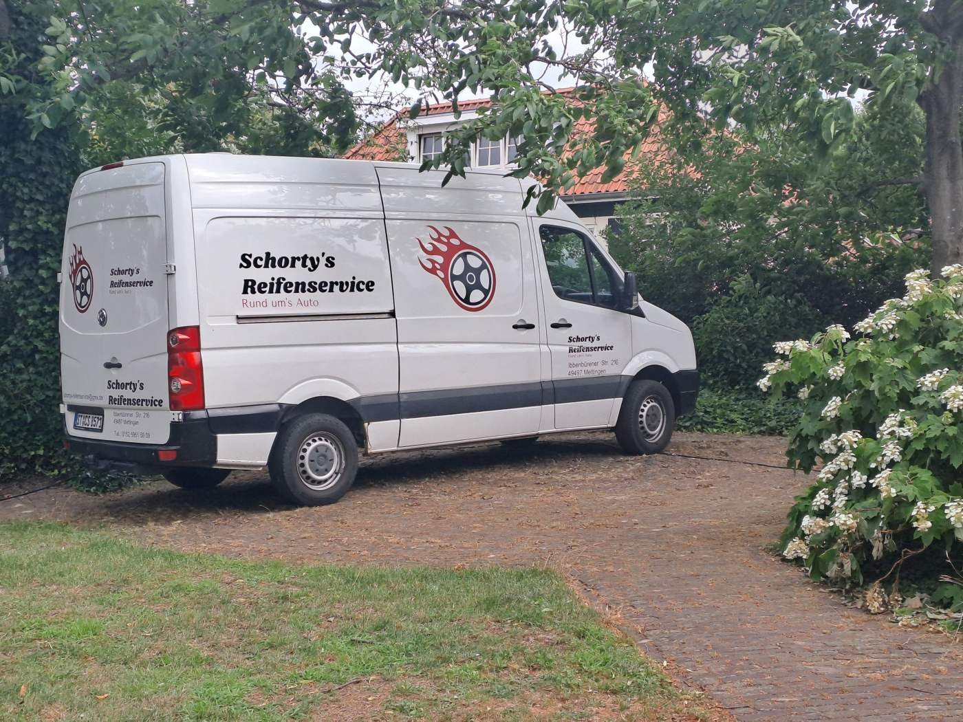 Mit freundlicher Unterstützung von Schorty's Reifenservice – vielen Dank für die Bereitstellung des Transporters!